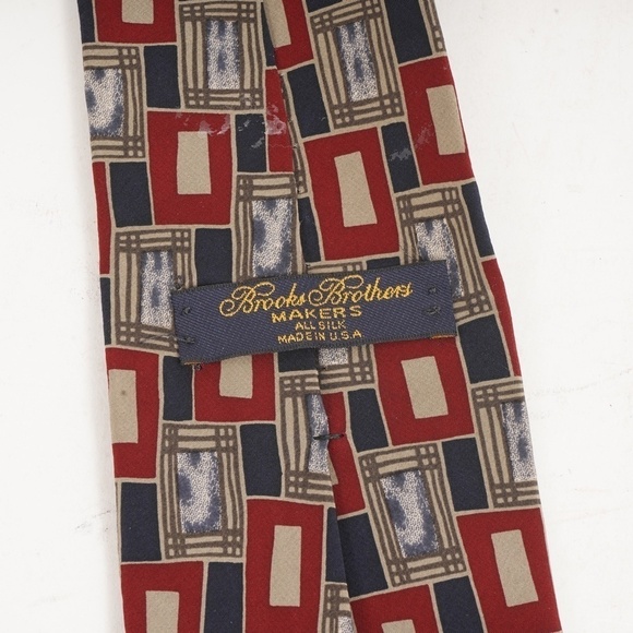 Brooks Brothers Makers All Silk Red‎ with Geometric Rectangular Pattern Tie​ - Picture 4 of 5